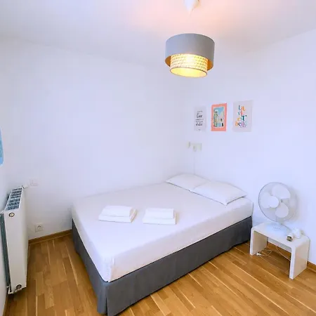 Maison T4, Jardin 200 M2, Terrasse, Parking, Velos
